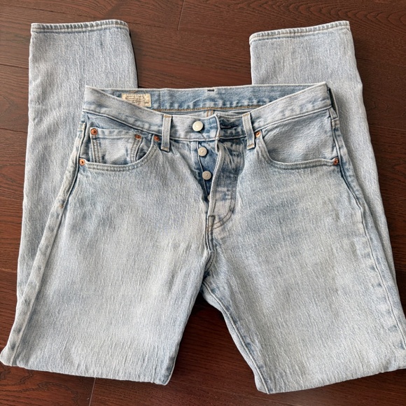 Levi’s 501 Original Fit Jeans 29x32 | Light Wash | Vintage Fade - Picture 3 of 8